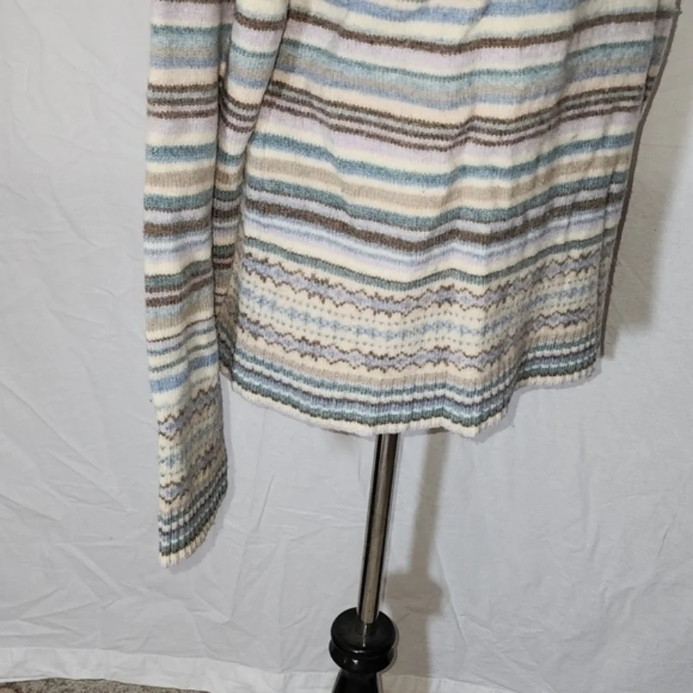 New York and Company Striped Sweater‎ Size Large